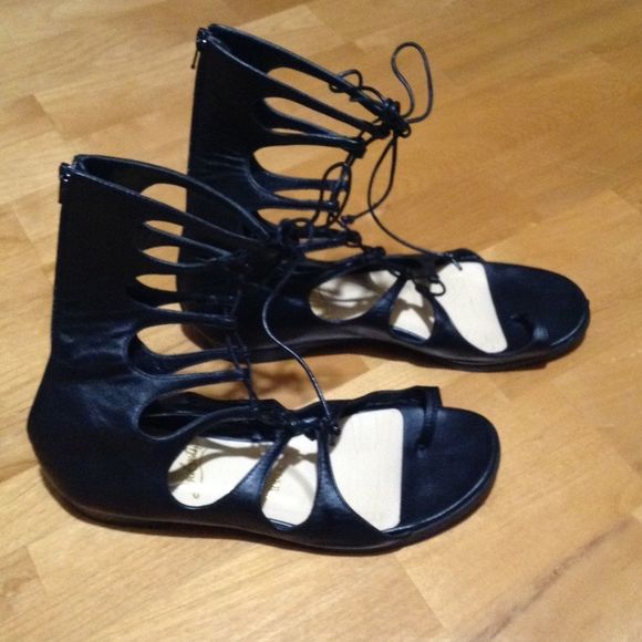 CHRISTIAN LOUBOUTIN gladiator sandals - Picture 7 of 12